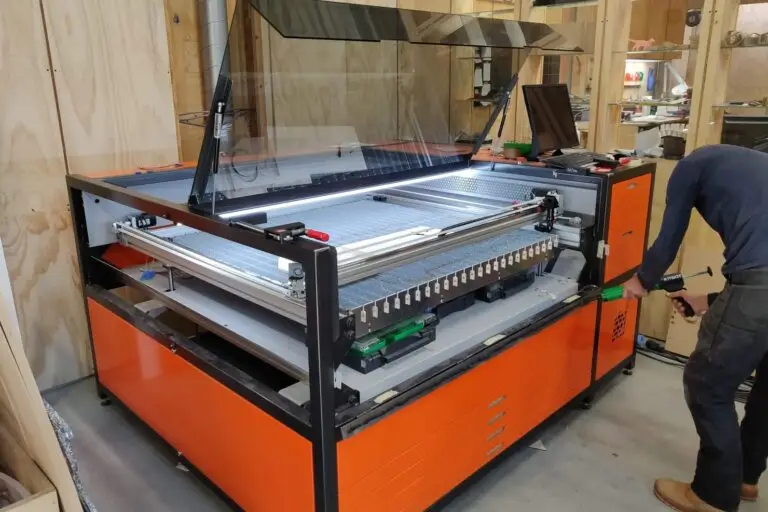 Machnist CO2 laser cutter