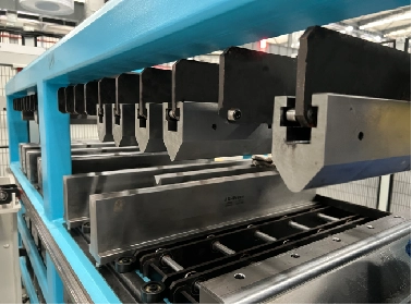 Semi-automatic press brake tooling storage system structure
