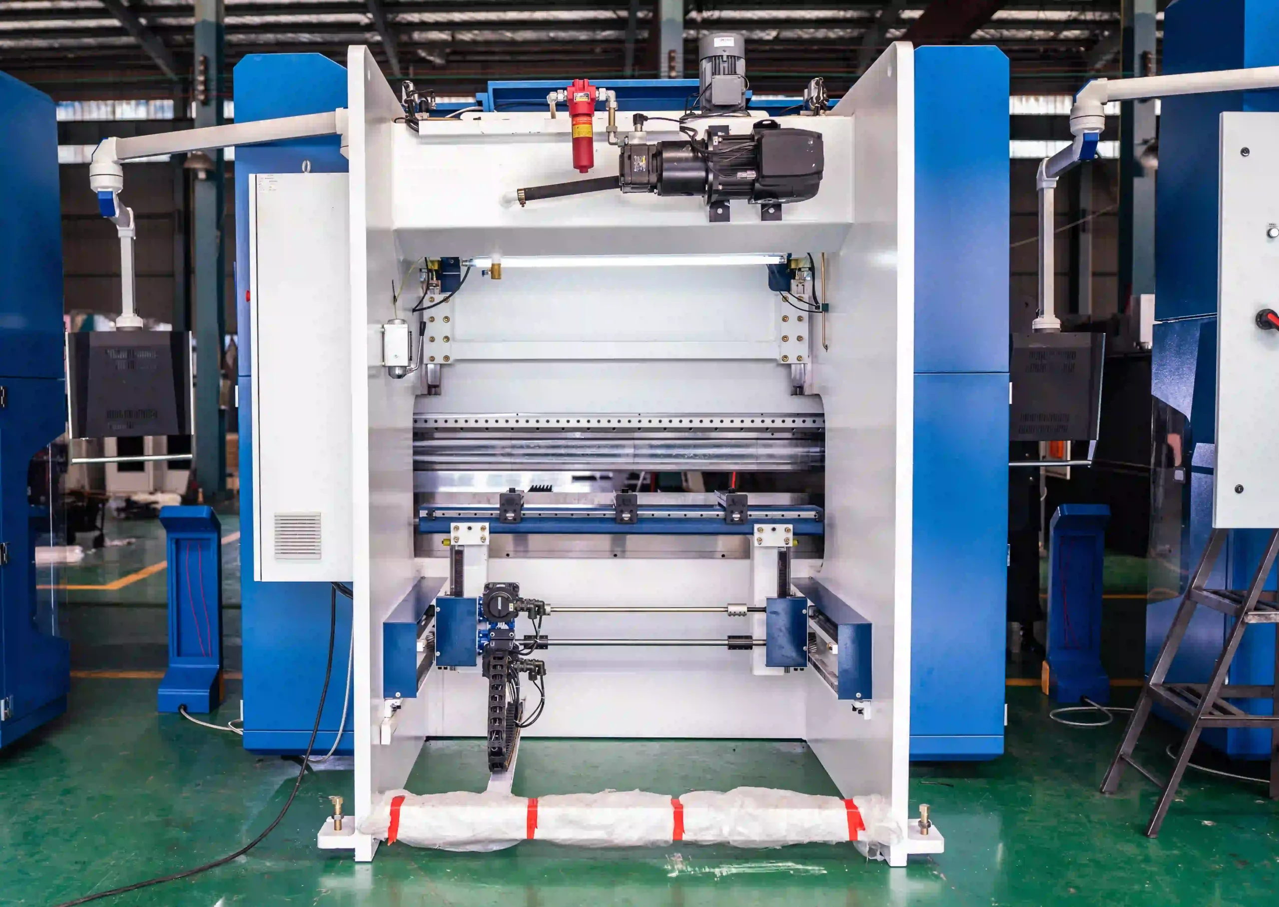 MACHNIST CNC press brake rear structure and tooling system