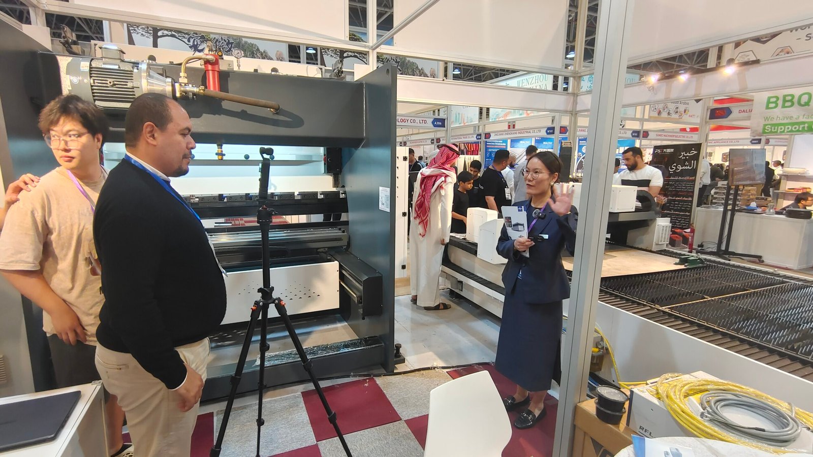 machine demonstration photo